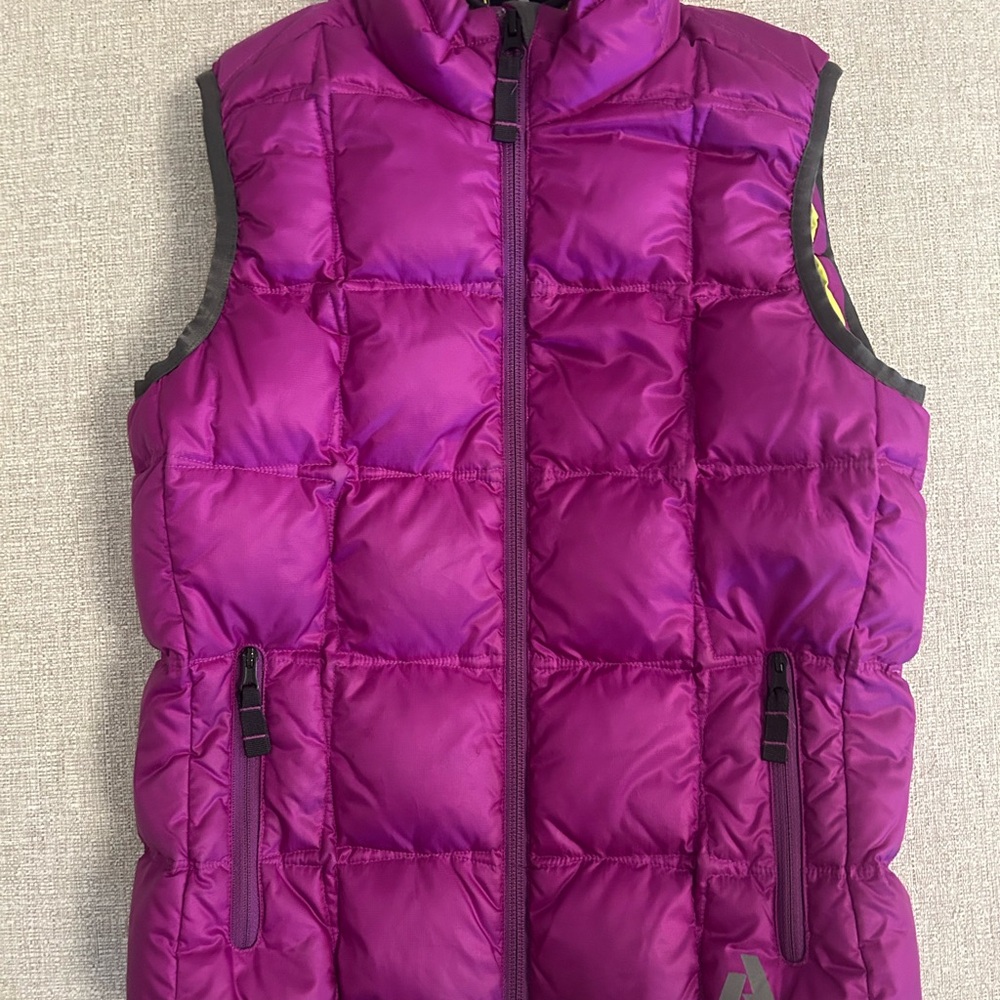 Eddie Bauer First Ascent Size 10 Kids Purple Puffer Vest